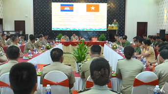 ប៉ូលិស​ខេត្ត​យ៉ា​ឡៃ និង​ខេត្ត​រតនគិរី និង​ស្ទឹងត្រែង ពិភាក្សា​អំពី​សន្តិសុខ និង​សណ្ដាប់ធ្នាប់​តាម​តំបន់​ព្រំដែន