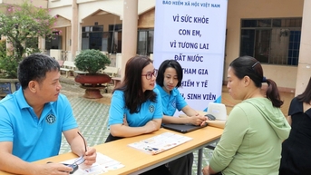 ខិតខំឱ្យសិស្ស 100% ចូលរួមក្នុងការធានារ៉ាប់រងសុខភាព