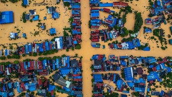 Mưa lũ cảnh tỉnh con người