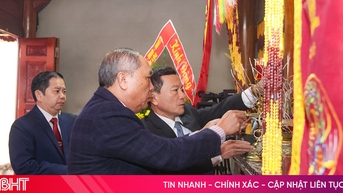 Dâng hương kỷ niệm 320 năm năm sinh Hoàng giáp Vũ Diệm