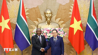 Chủ tịch Quốc hội hội kiến Tổng thống Nam Phi Matamela Cyril Ramaphosa