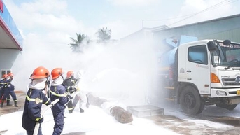 Tây Ninh: Thực tập phương án chữa cháy và cứu nạn, cứu hộ tại cửa hàng xăng dầu