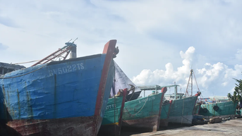 មុនថ្ងៃទី 28 ខែតុលា ការត្រួតពិនិត្យពេញលេញ ចេញវិញ្ញាបនបត្រសុវត្ថិភាពបច្ចេកទេស និងអាជ្ញាប័ណ្ណនេសាទសម្រាប់កប៉ាល់នេសាទ។