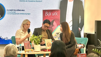 Độc giả Việt Nam giao lưu cùng nhà văn Camille Laurens