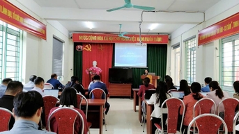 Bồi dưỡng kỹ năng số cho hơn 140 cán bộ, công chức các xã