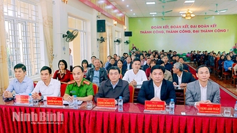 Tuyên truyền, vận động nhân dân thực hiện nếp sống văn minh du lịch.