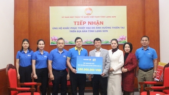 Tiếp nhận gần 200 triệu đồng ủng hộ người dân thiệt hại do bão lũ