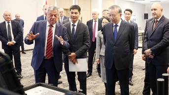 Tổng Bí thư Tô Lâm thăm Công ty công nghiệp quốc phòng Samel-90