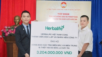Herbalife Việt Nam đóng góp hơn 3,2 tỷ đồng hỗ trợ đồng bào miền Bắc và miền Trung bị ảnh hưởng bởi thiên tai