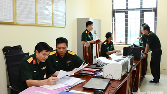 Kiểm tra công tác Đảng, công tác chính trị tại Lữ đoàn Tăng thiết giáp 409 (Quân khu 1)