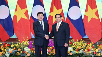 [រូបថត] នាយករដ្ឋមន្ត្រី Pham Minh Chinh ជួបជាមួយអគ្គលេខាបក្ស និងជាប្រធានាធិបតីឡាវ លោក Thongloun Sisoulith