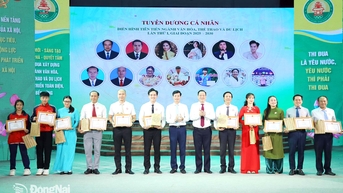 Người “có duyên” với chiếu phim lưu động