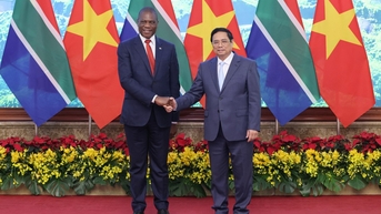 នាយករដ្ឋមន្ត្រី Pham Minh Chinh បានទទួលជួបលោក Paul Mashatile អនុប្រធានាធិបតីអាហ្វ្រិកខាងត្បូង