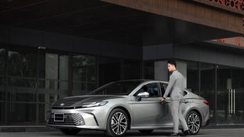 Toyota Camry HEV 2025: Đánh giá chi tiết và ưu đãi 50%