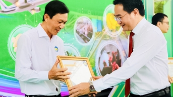 Tôn vinh nông dân và sản phẩm nông nghiệp tiêu biểu năm 2025