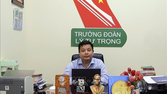 Góp ý dự thảo văn kiện Đại hội XIV của Đảng: Huy động sức mạnh tổng thể cho giai đoạn phát triển mới