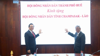 HĐND thành phố Huế hội đàm và trao đổi kinh nghiệm với HĐND tỉnh Champasak