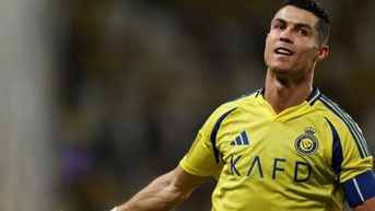 Ronaldo ghi bàn thắng thứ 950, một ngày sau khi Messi phá kỷ lục ghi bàn của anh