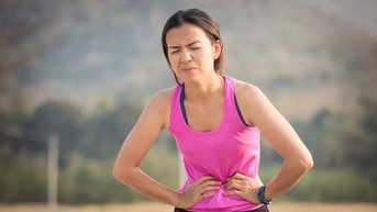 Vì sao bạn hay bị xóc hông khi tập thể dục?