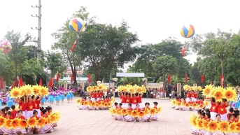 Hơn 1.000 người tham gia Đại hội thể dục - thể thao xã Hòa Phú lần thứ I