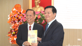Ra mắt sách “Con người Việt Nam vào kỷ nguyên mới” của PGS, TS, nhà báo Nguyễn Hồng Vinh