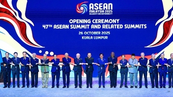 Thủ tướng dự khai mạc Hội nghị cấp cao ASEAN với 'dấu mốc lịch sử'