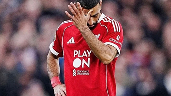 Mohamed Salah và những dấu hiệu đáng lo ngại về 'hội chứng hưởng lương cao'