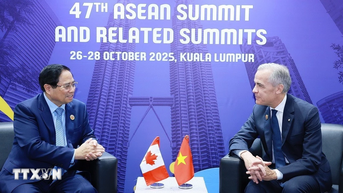 Thủ tướng Phạm Minh Chính gặp Thủ tướng Canada nhân Hội nghị cấp cao ASEAN 47