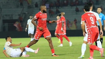 Ngoại binh lập cú đúp, Hải Phòng FC thắng ngược Hà Tĩnh