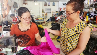Khởi nghiệp từ chiếc máy may cũ