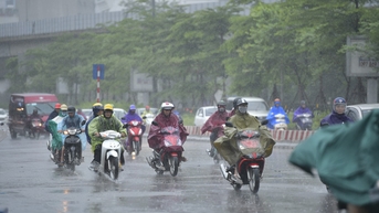 Thời tiết ngày 27/10: Mưa lớn dồn dập, lũ trên các sông miền Trung tiếp tục lên cao