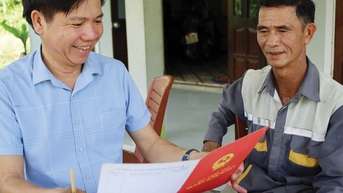 Sớm đưa người dân đến nơi ở mới an toàn