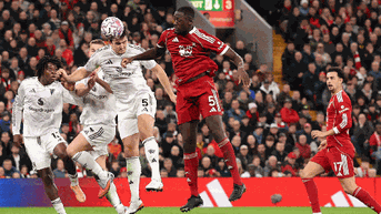 Hai ngã rẽ của Man United và Liverpool