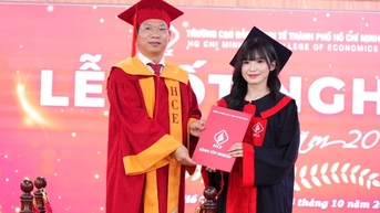Hai tân cử nhân xinh đẹp "chiếm sóng" vì thành tích ấn tượng
