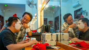 Âm thầm giữ lửa tình yêu tuồng