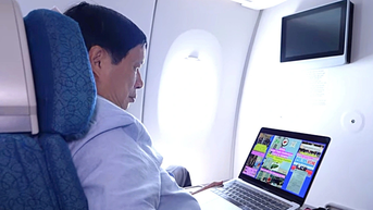 Các hãng bay đua nhau đưa WiFi lên trời, giá cao hay vừa?