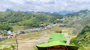 Bỏ việc lương cao, du khách Mỹ tìm thấy 'sự giàu có' ở Việt Nam