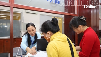 Từ ngày 26-10, công chức cấp xã có thể được ủy quyền chứng thực