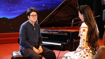 អ្នកលេងព្យ៉ាណូ Luu Duc Anh សម្តែងនៅ Hai Phong