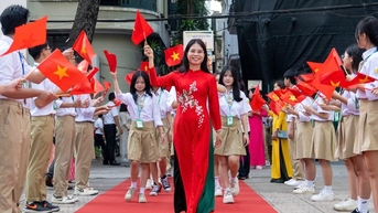 Trường THPT Phan Huy Chú đề xuất mở chương trình song bằng Việt - Úc