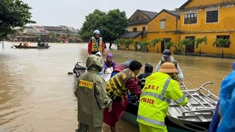 Triển khai ngay phương án ứng phó với lũ lịch sử tại miền Trung