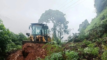 UBND thành phố Đà Nẵng yêu cầu tập trung ứng phó và khắc phục hậu quả do mưa lũ, sạt lở đất đá
