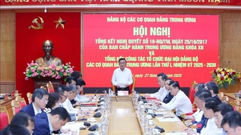 Khẩn trương hoàn thiện đề án vị trí việc làm, tiếp tục kiện toàn đội ngũ cán bộ