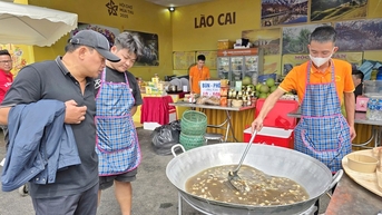Trải nghiệm ẩm thực vùng miền tại Hội chợ mùa Thu lần thứ nhất - 2025