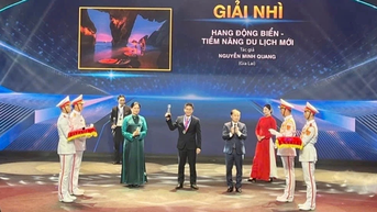 Biển, đảo Tổ quốc qua ống kính nghệ sĩ nhiếp ảnh