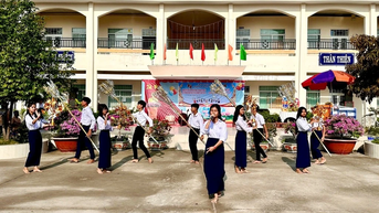 Phát huy hiệu quả trường dân tộc nội trú, nâng chất giáo dục vùng khó