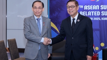Bộ trưởng Ngoại giao Lê Hoài Trung tiếp xúc song phương nhân dịp tham dự Hội nghị cấp cao ASEAN lần thứ 47 và các hội nghị cấp cao liên quan