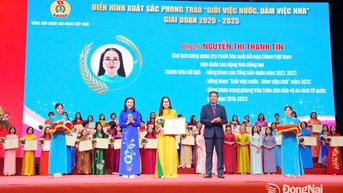 Lao động nữ thời kỳ hội nhập: Tỏa sáng từ những việc làm bình dị (Kỳ 2)