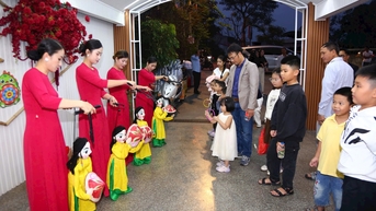 នៅពេលដែលរោងចក្រ Hai Phong ក្លាយជាឆាកសិល្បៈ