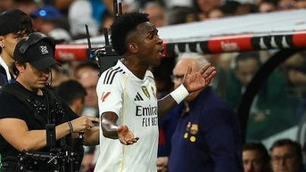 Vinicius mâu thuẫn lớn với HLV Alonso, bật tín hiệu rời Real Madrid